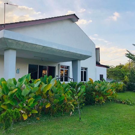 Homestay Lestary Near Taiping Fast Wifi Netflix Kültér fotó