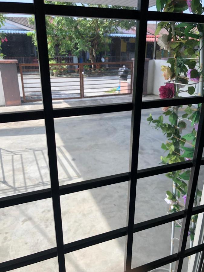 Homestay Lestary Near Taiping Fast Wifi Netflix Kültér fotó